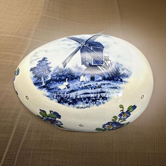 Delft Style Porcelain Blue White Egg from Lancaster PA Windmills Flowers - Picture 1 of 9